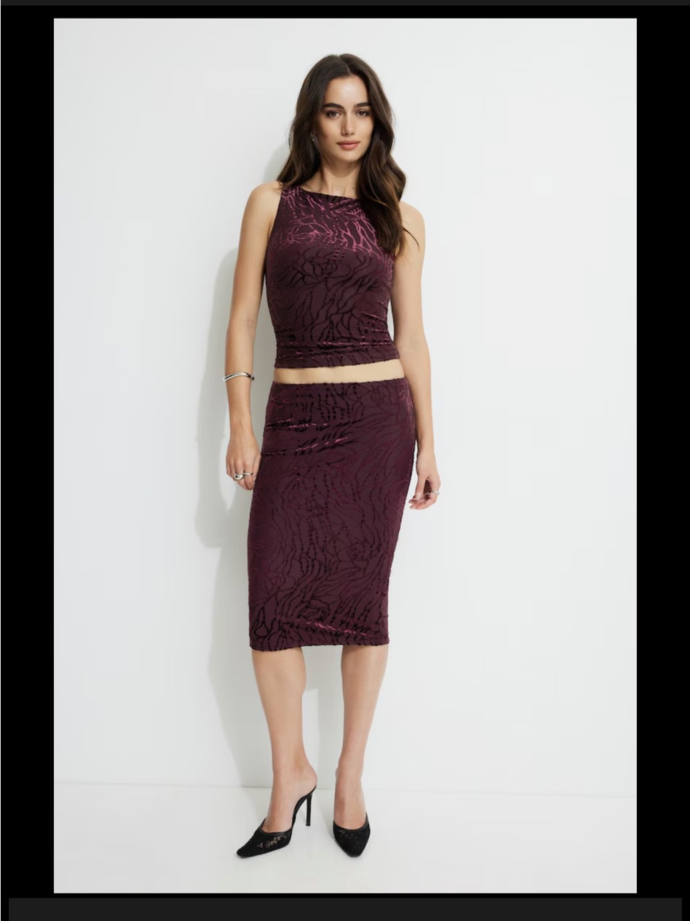 Dynamite Plum Textured Velvet Midi Pencil Skirt